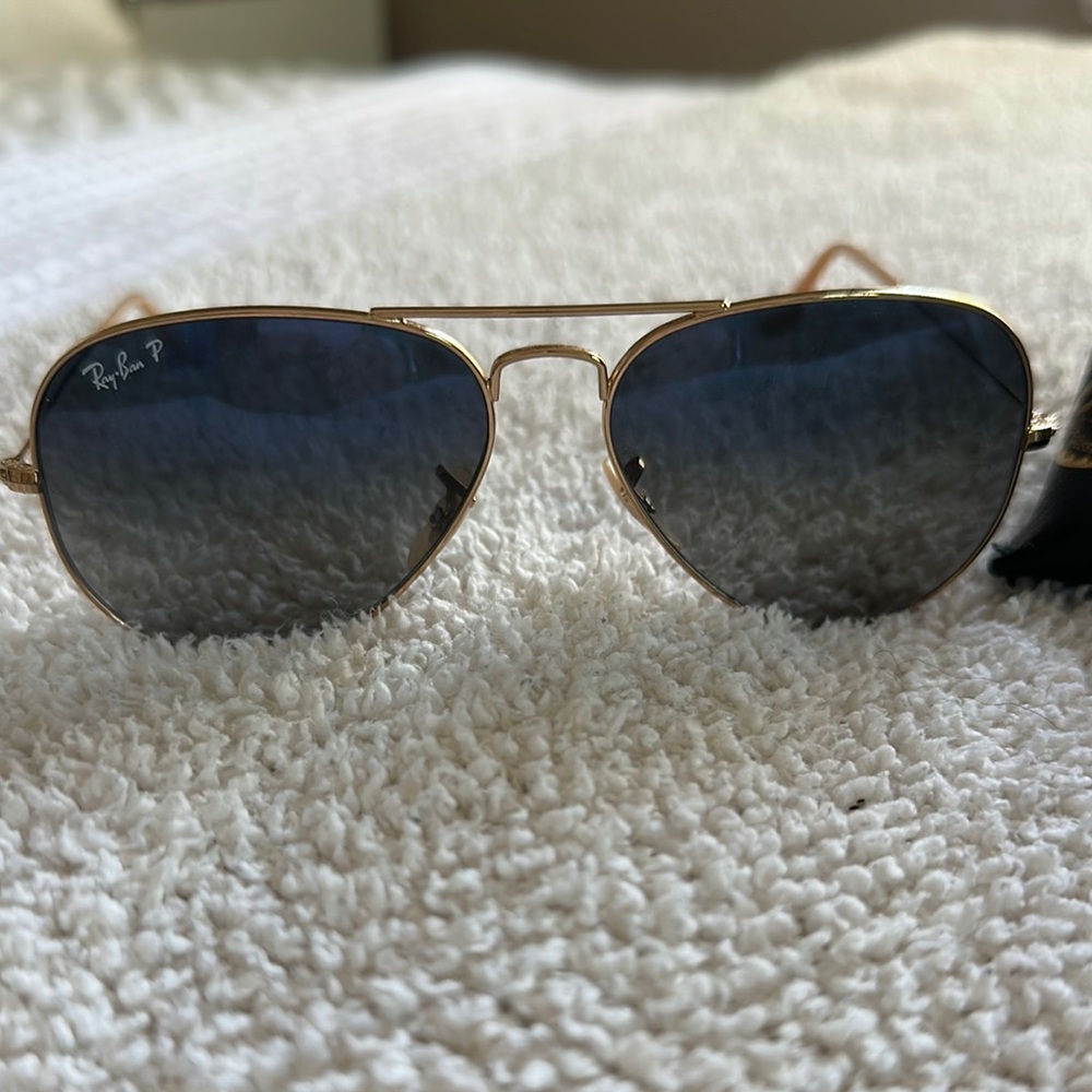 Ray-Ban Gold Aviator Sunglasses